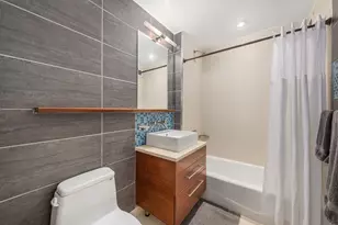 225 W 60th St, New York City, NY 10023 - Photo 8