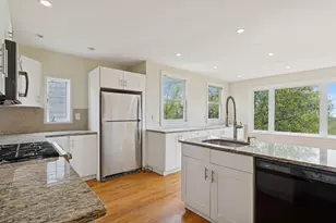 1197 Todt Hill Rd, New York City, NY 10304 - Photo 12