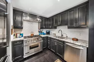207 E 74th St, New York City, NY 10021 - Photo 6