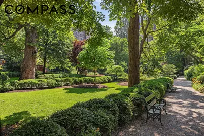 13 Gramercy Park S #4, New York City, NY 10003 - Photo 12