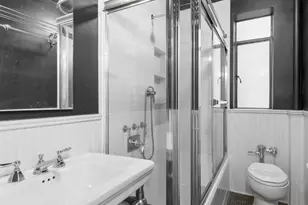 255 W 23rd St, New York, NY 10011 - Photo 6