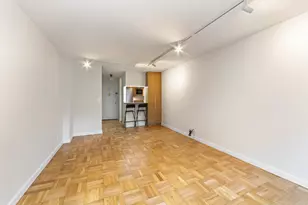 101 W 12th St, New York City, NY 10011 - Photo 4