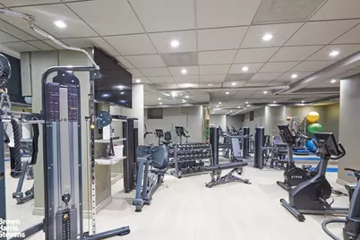 905 5th Avenue #MAISONETTE, New York City, NY 10021 - Photo 20