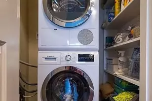 303 E 57th St, New York City, NY 10022 - Photo 10