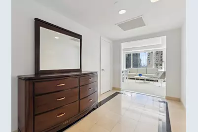 160 Central Park S #2511, New York City, NY 10019 - Photo 2