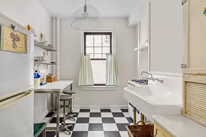 141 E 3rd Street #3I, New York City, NY 10009 - Photo 8