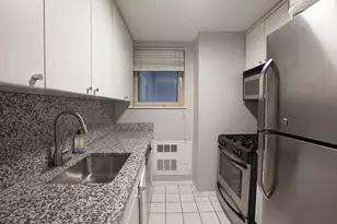 106 Central Park S, New York City, NY 10019 - Photo 4