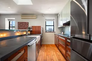 115 E 61st St, New York City, NY 10065 - Photo 12