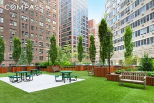 400 E 54th St, New York City, NY 10022 - Photo 20