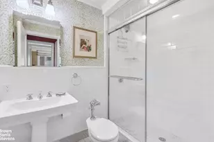 2 Beekman Pl, New York City, NY 10022 - Photo 10