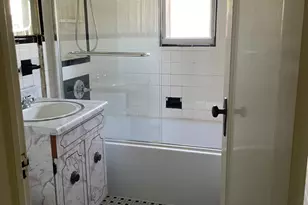 1063 Hart St, New York City, NY 11237 - Photo 10