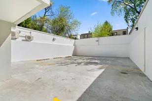 33-25 Junction Blvd, New York City, NY 11372 - Photo 10