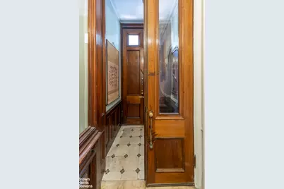 169 E 94th Street, New York City, NY 10128 - Photo 2