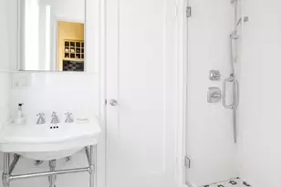 434 E 52nd St, New York City, NY 10022 - Photo 6