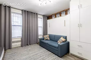 130 W 71st St, New York, NY 10023 - Photo 2