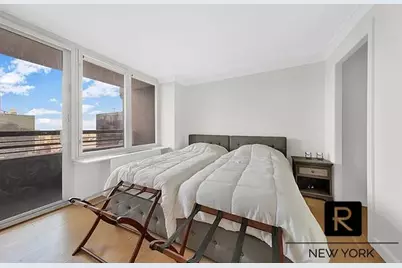 330 E 38th Street #48-E, New York City, NY 10016 - Photo 6