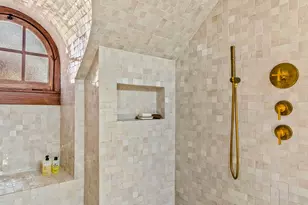 1221 Albemarle Rd, New York City, NY 11218 - Photo 40