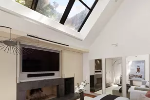 251 E 61st St, New York City, NY 10065 - Photo 32