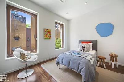 251 E 61st Street, New York City, NY 10065 - Photo 22