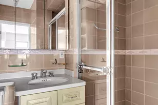 345 E 52nd St, New York City, NY 10022 - Photo 12