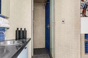 345 E 52nd St, New York City, NY 10022 - Photo 8