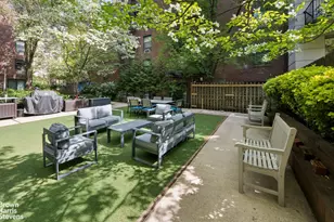 353 W 11th St, New York City, NY 10014 - Photo 14