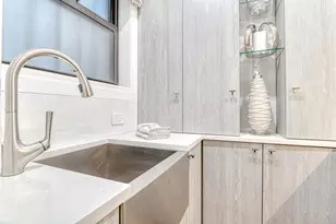 220 E 73rd St, New York City, NY 10021 - Photo 8