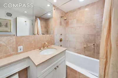 25 Sutton Place S #8G, New York City, NY 10022 - Photo 14