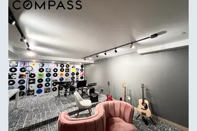 46-30 Center Boulevard #406, New York City, NY 11109 - Photo 20