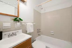 132 W 71st St, New York City, NY 10023 - Photo 6
