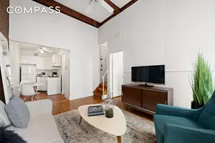 132 W 71st St, New York City, NY 10023 - Photo 2