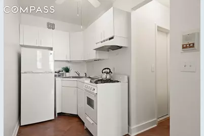 132 W 71st Street #3, New York City, NY 10023 - Photo 4