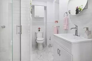 25 Indian Rd, New York City, NY 10034 - Photo 10