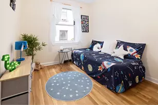 25 Indian Rd, New York City, NY 10034 - Photo 8