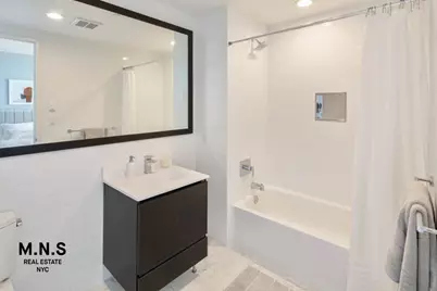 22-44 Jackson Avenue #2913, New York City, NY 11101 - Photo 28