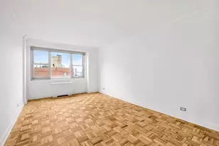 300 E 40th St, New York City, NY 10016 - Photo 10