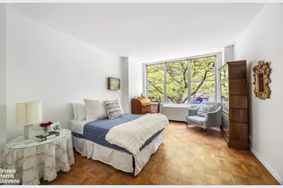 169 E 69th Street #3C, New York City, NY 10021 - Photo 4