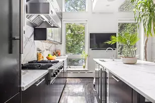 262 W 25th St, New York City, NY 10001 - Photo 4