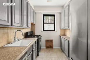 139-15 83rd Ave, New York City, NY 11435 - Photo 4