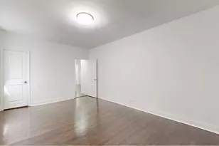 221 E 18th St, New York City, NY 11226 - Photo 12