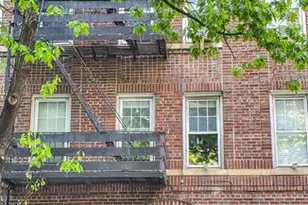 223 E 50th St, New York City, NY 10022 - Photo 10