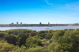 90 Riverside Dr, New York City, NY 10024 - Photo 2