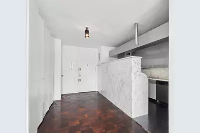 300 E 33rd Street #9M, New York City, NY 10016 - Photo 2