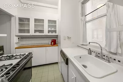 1060 Park Avenue #3A, New York City, NY 10128 - Photo 2