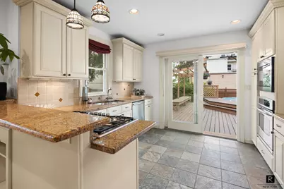 551 Minnieford Avenue, New York City, NY 10464 - Photo 8