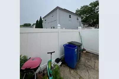 10567 Flatlands 7th Street, New York City, NY 11236 - Photo 12