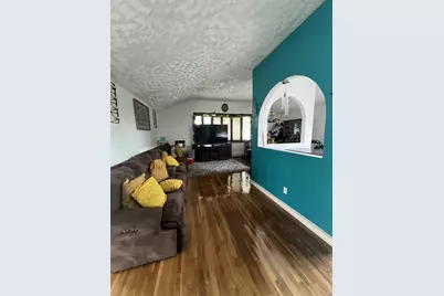 10561 Flatlands 7th Street, New York City, NY 11236 - Photo 2