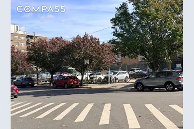 25-40 Shore Boulevard #2F, New York City, NY 11102 - Photo 28