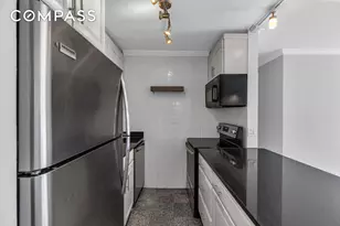 25-40 Shore Blvd, New York City, NY 11102 - Photo 8