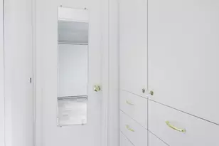 305 E 40th St, New York City, NY 10016 - Photo 12